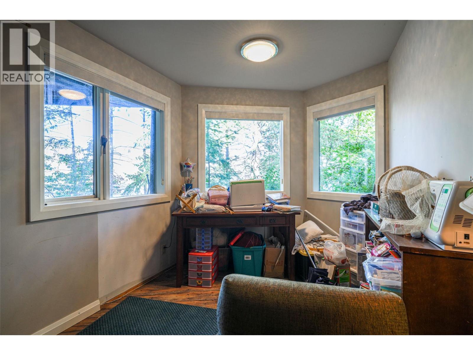 Hobby Craft Nook - 14038 Ponderosa Way, Coldstream, BC - Indoor