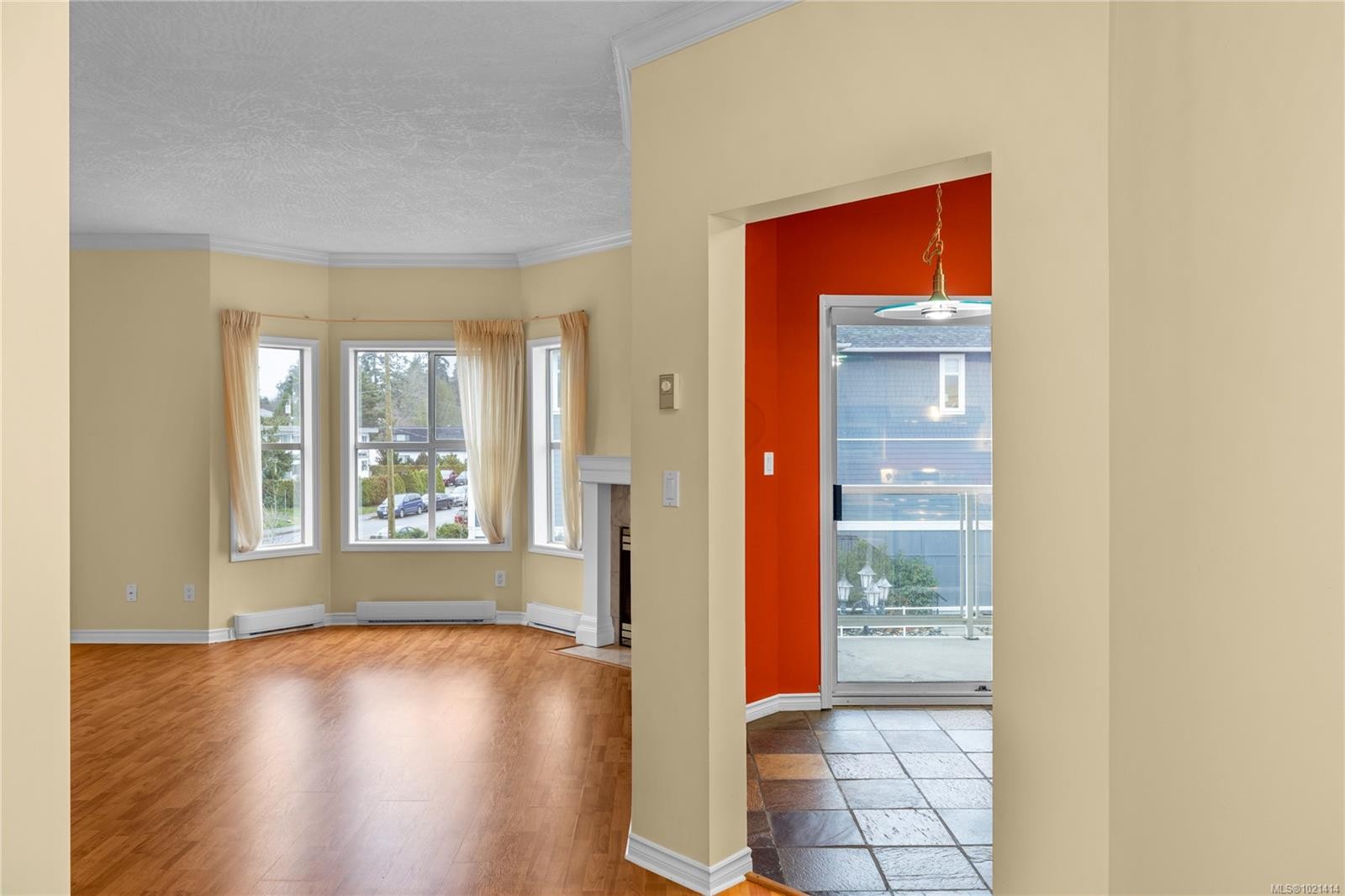 406-220 Island Hwy West, Parksville, BC - Indoor Photo Showing Other Room