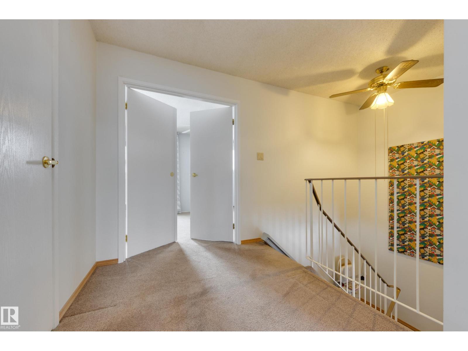 13449 40 St Nw, Edmonton, AB - Indoor Photo Showing Other Room