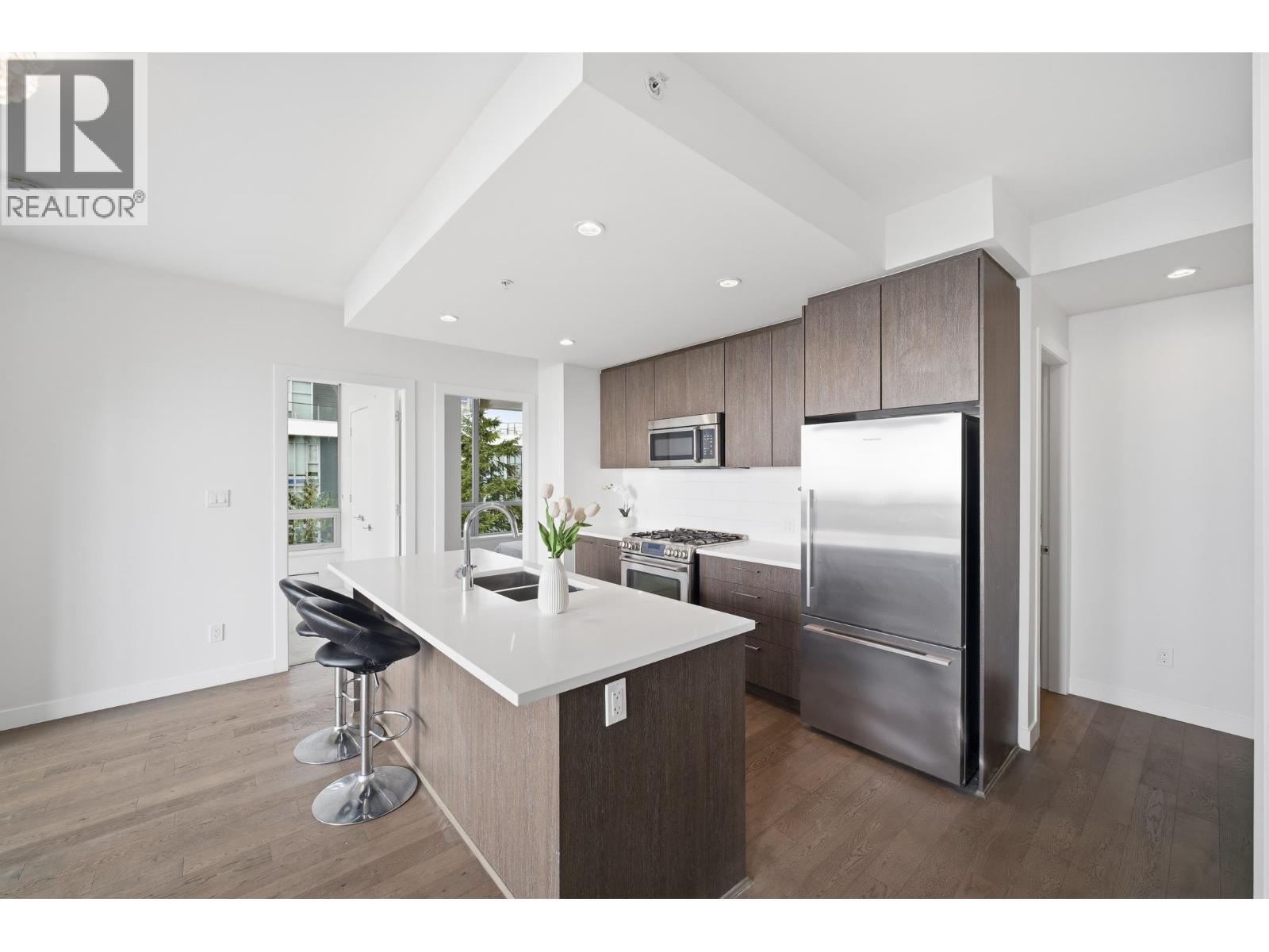 1103 9060 University Crescent, Burnaby, BC - Indoor Photo Showing Kitchen With Stainless Steel Kitchen