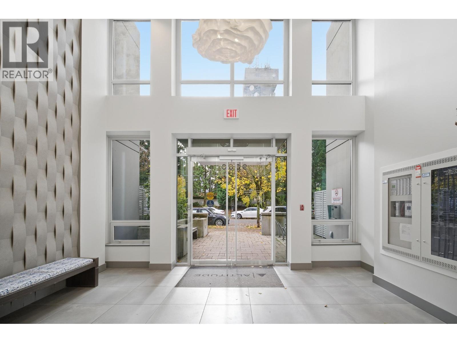 1103 9060 University Crescent, Burnaby, BC - Outdoor