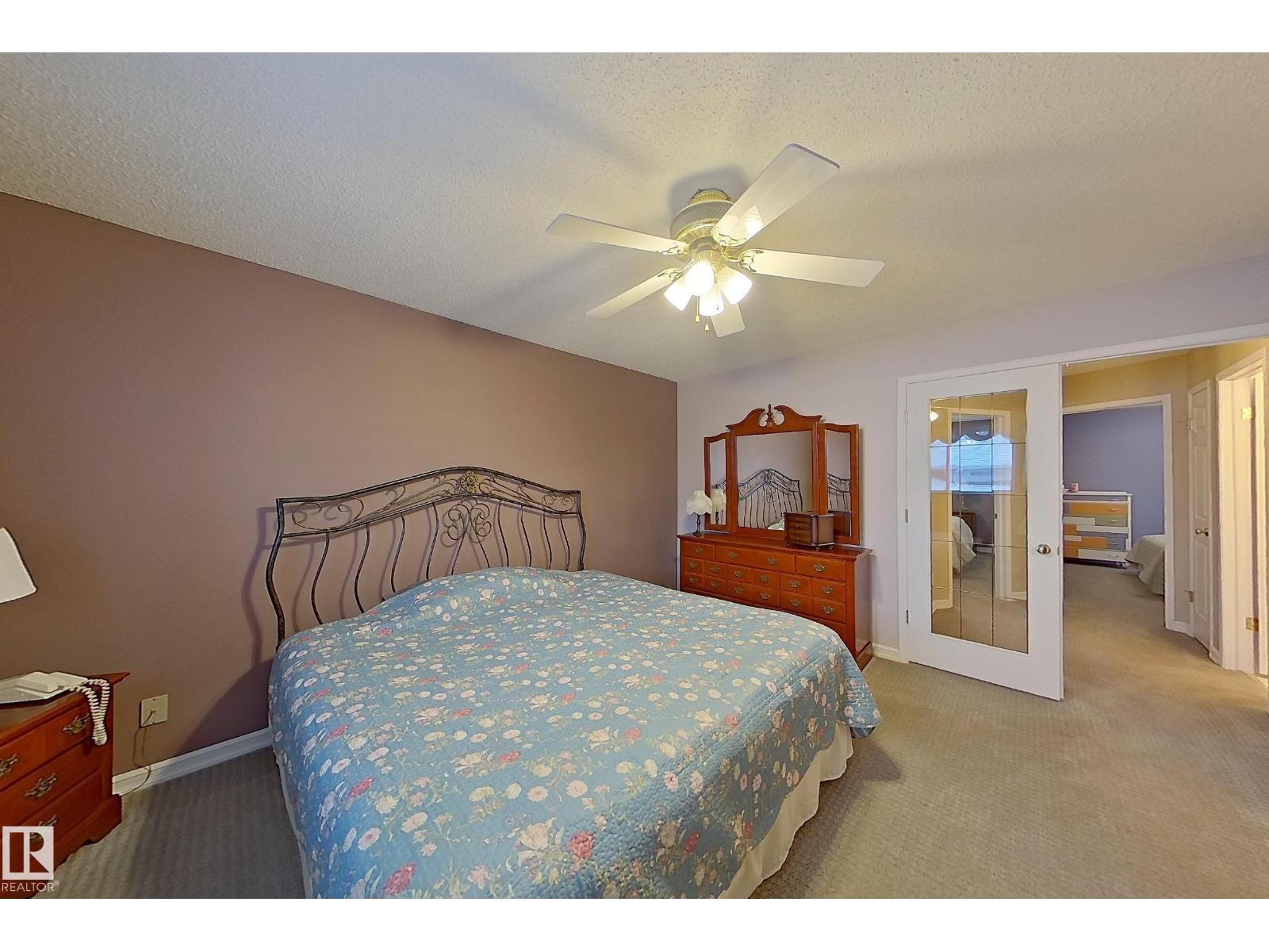 31 Harwood Dr, St. Albert, AB - Indoor Photo Showing Bedroom