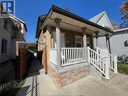 330 ELLIOTT AVENUE Unit# LOWER Windsor, ON N9A 5Z1