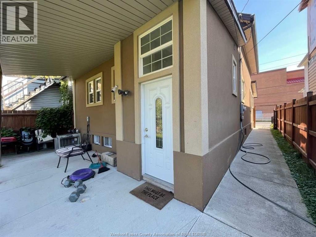 330 Elliott Avenue Unit# Lower, Windsor, ON - Outdoor With Exterior