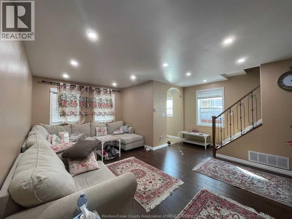 330 Elliott Avenue, Windsor, ON - Indoor