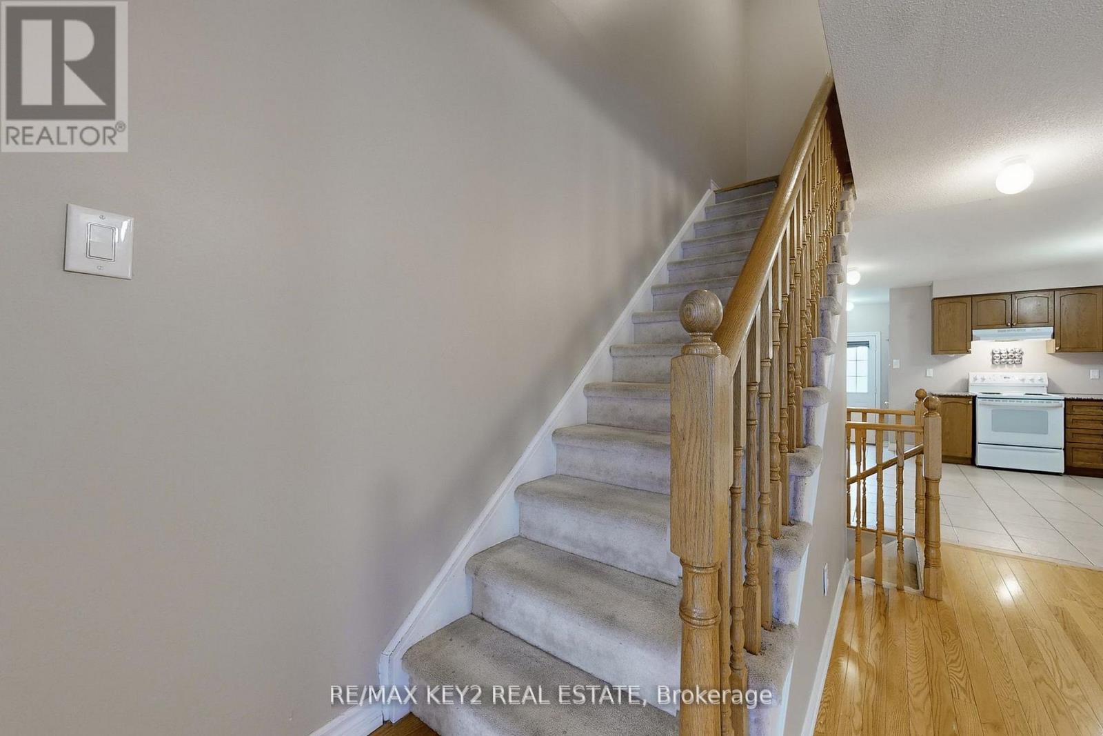 369 Caboto Trail, Markham, ON - Indoor Photo Showing Other Room