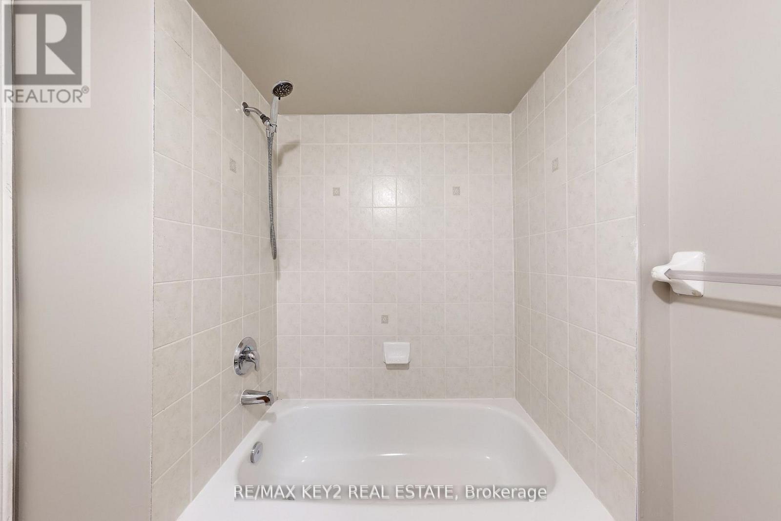 369 Caboto Trail, Markham, ON - Indoor Photo Showing Bathroom