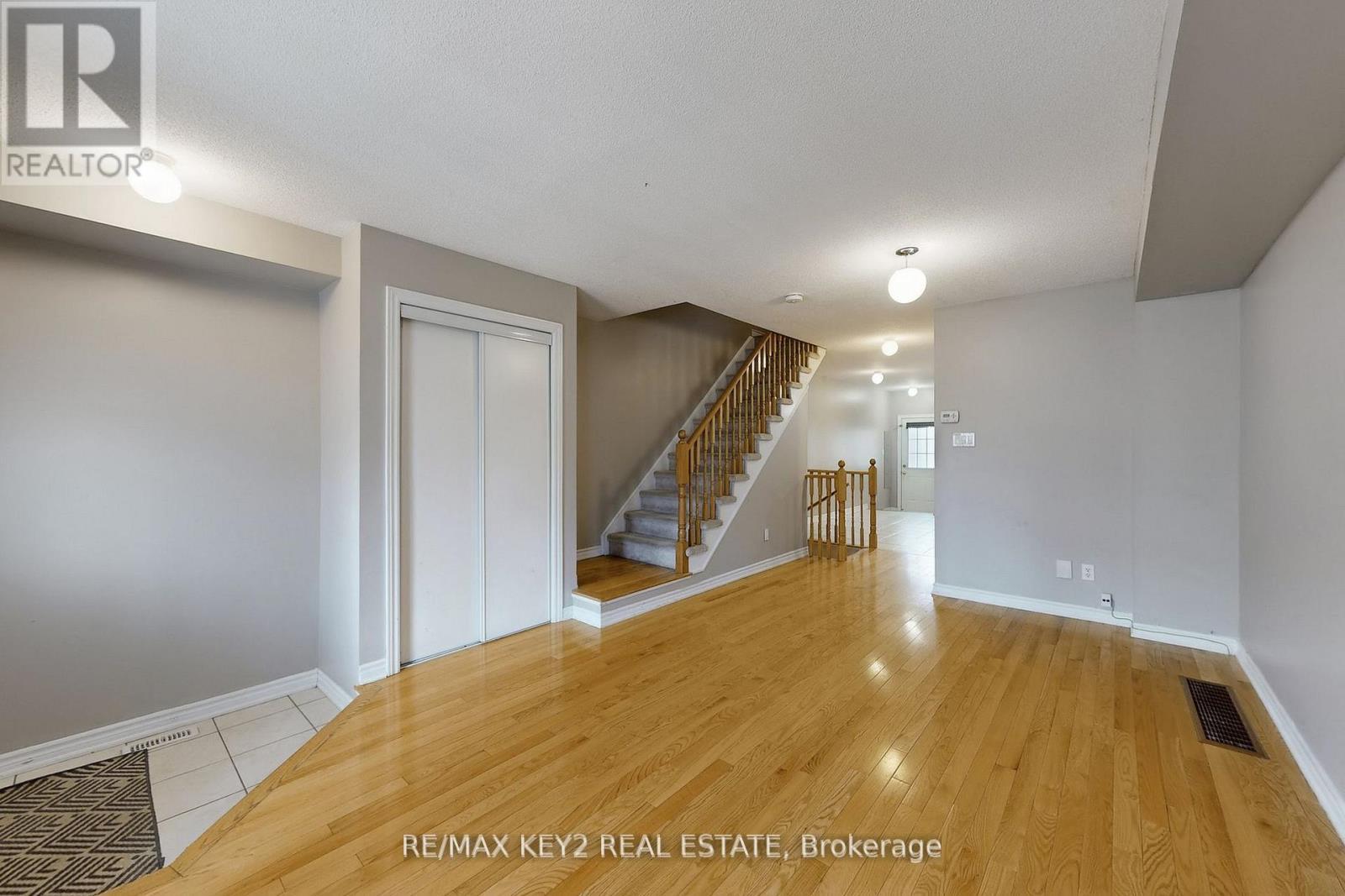 369 Caboto Trail, Markham, ON - Indoor Photo Showing Other Room