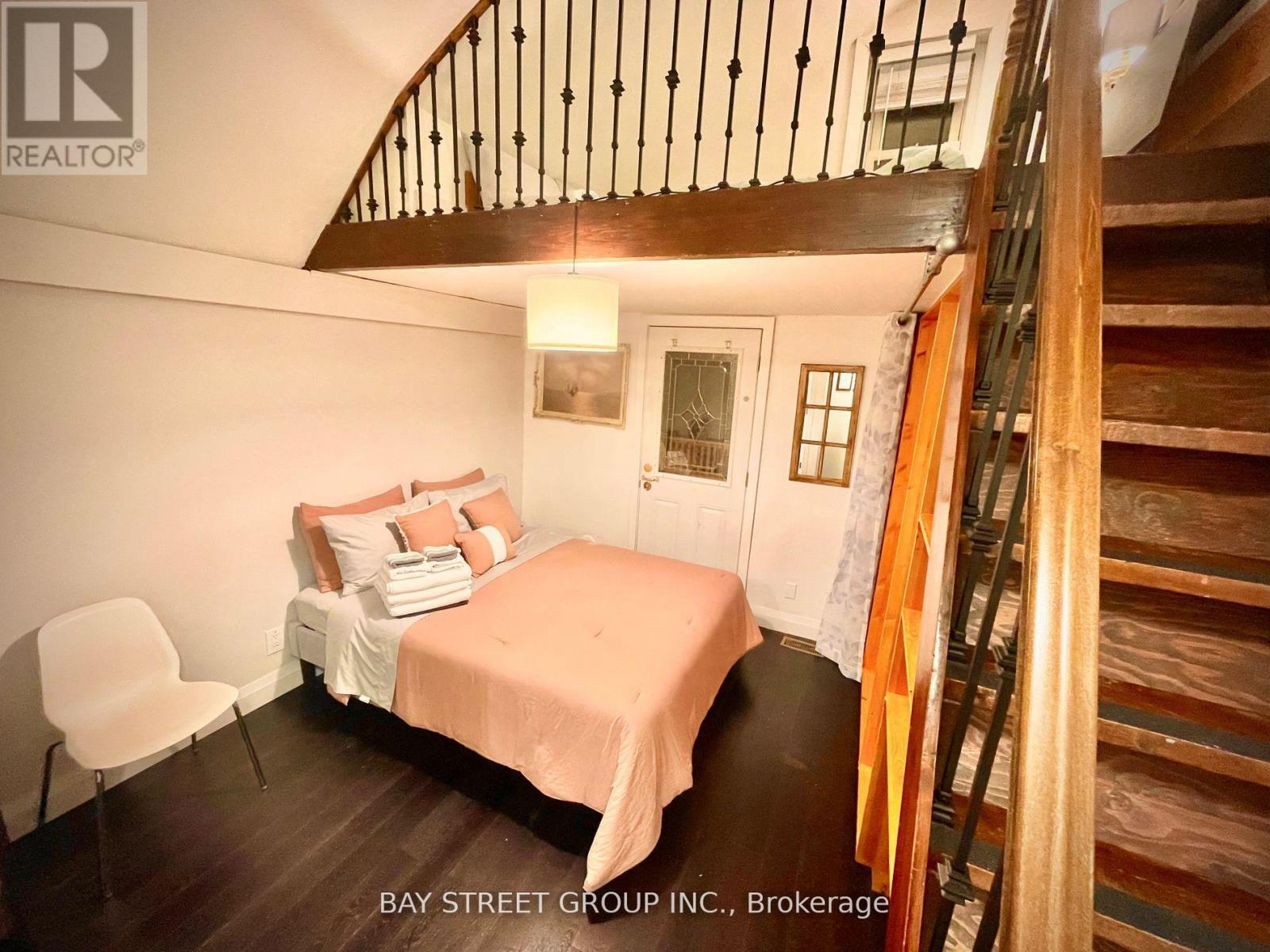 105 Massey Street, Toronto, ON - Indoor