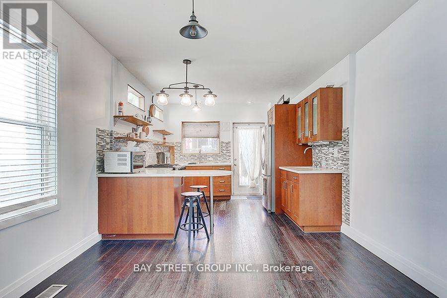 105 Massey Street, Toronto, ON - Indoor