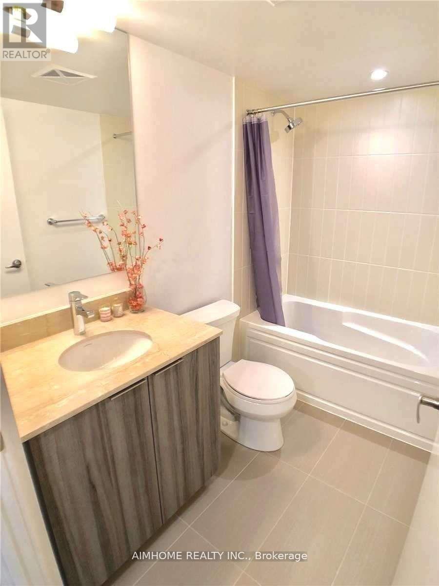 2606 - 955 Bay Street, Toronto, ON - Indoor Photo Showing Bathroom