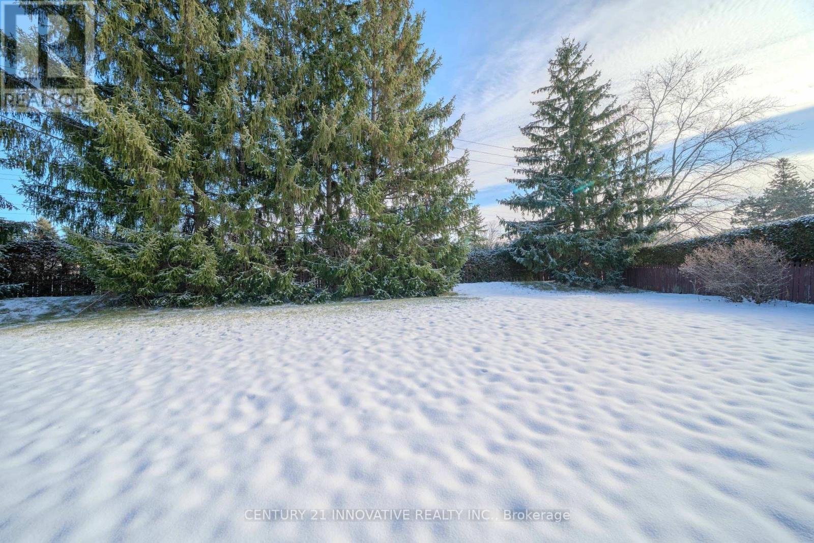 1135 Lobelia Court, Oshawa, ON - Outdoor