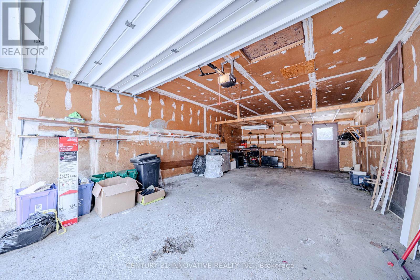 1135 Lobelia Court, Oshawa, ON - Indoor Photo Showing Garage