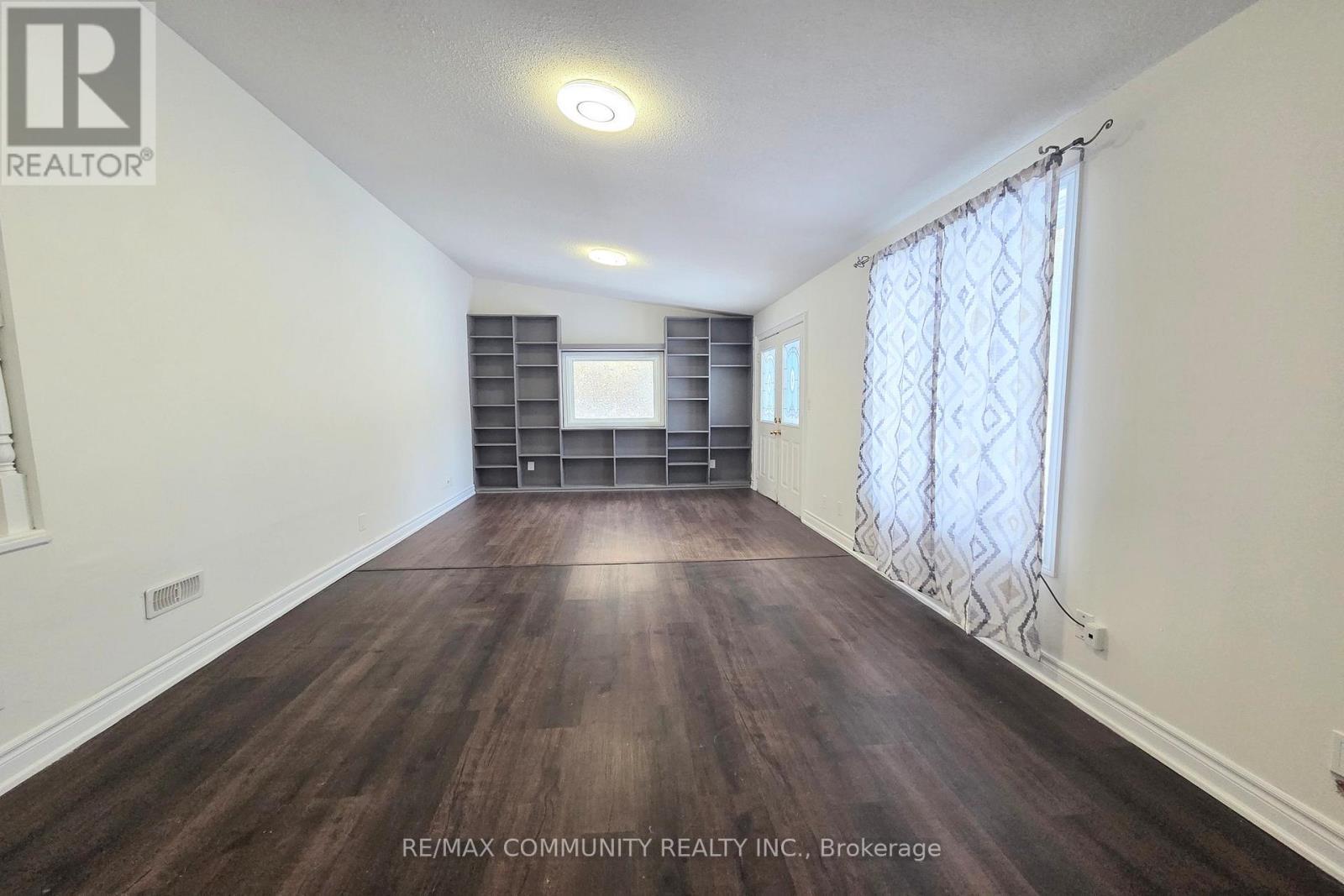 11490 Simcoe Street, Scugog, ON - Indoor Photo Showing Other Room