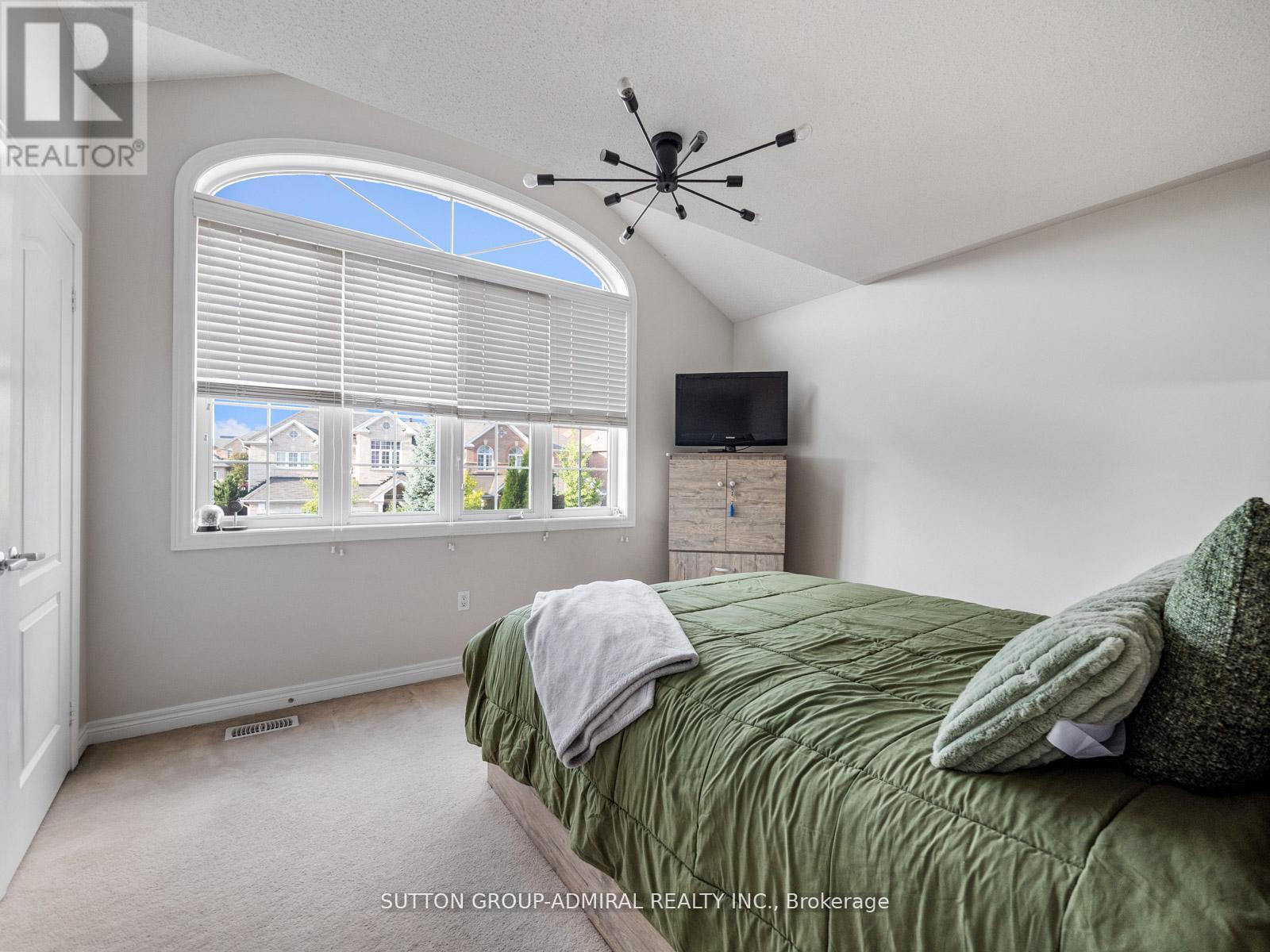 192 Chayna Crescent, Vaughan, ON - Indoor Photo Showing Bedroom