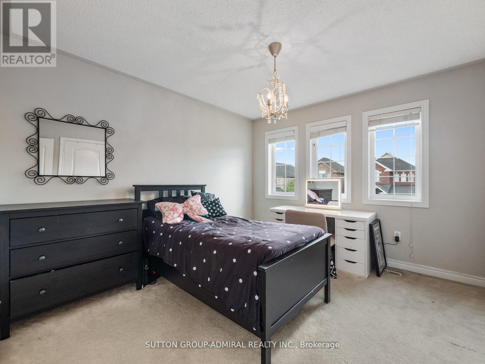 192 Chayna Crescent, Vaughan, ON - Indoor Photo Showing Bedroom