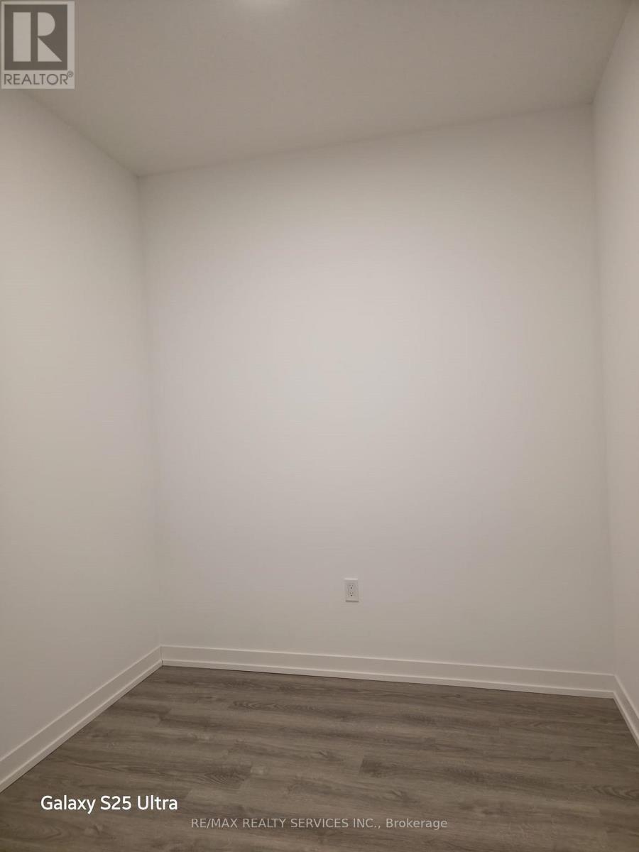 1708 - 8 Interchange Way W, Vaughan, ON - Indoor Photo Showing Other Room