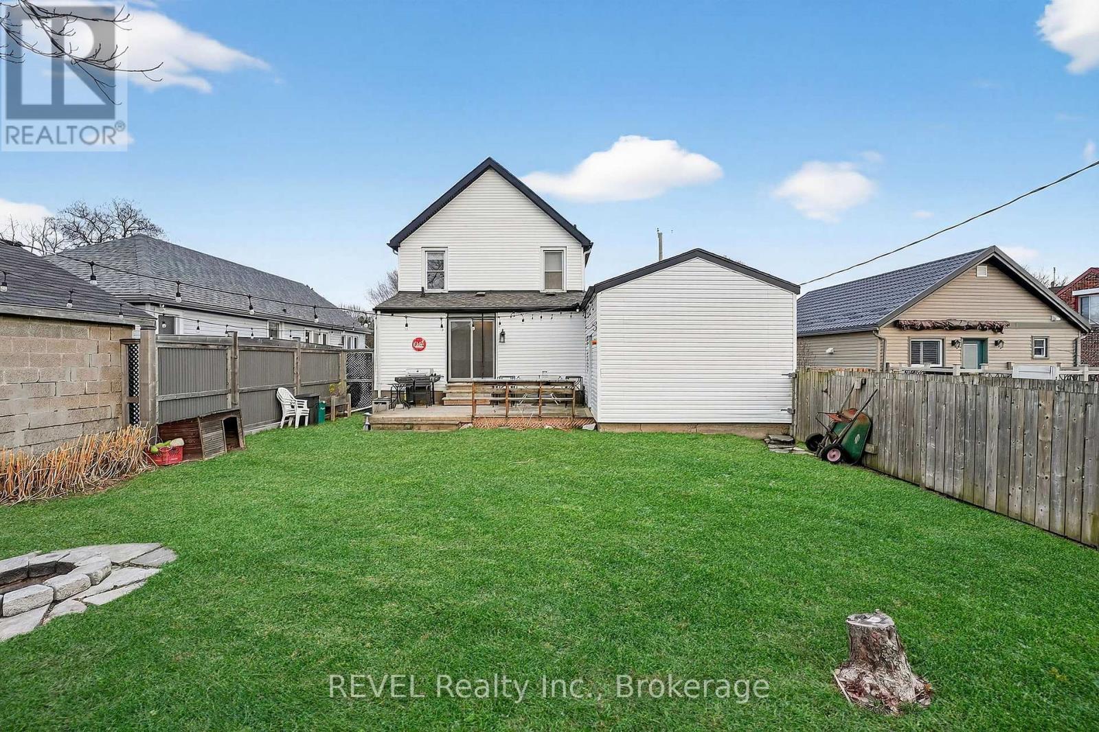 89 Queen Street N, Thorold (Thorold Downtown), ON - Outdoor With Deck Patio Veranda