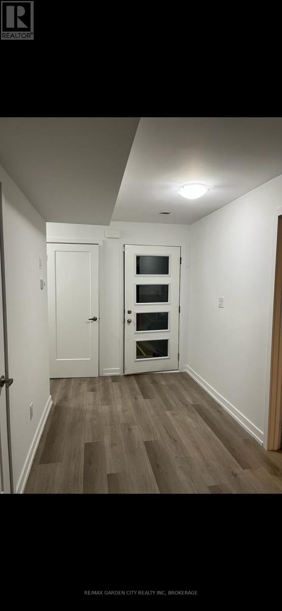 423 - 4263 Fourth Avenue, Niagara Falls (Downtown), ON - Indoor Photo Showing Other Room