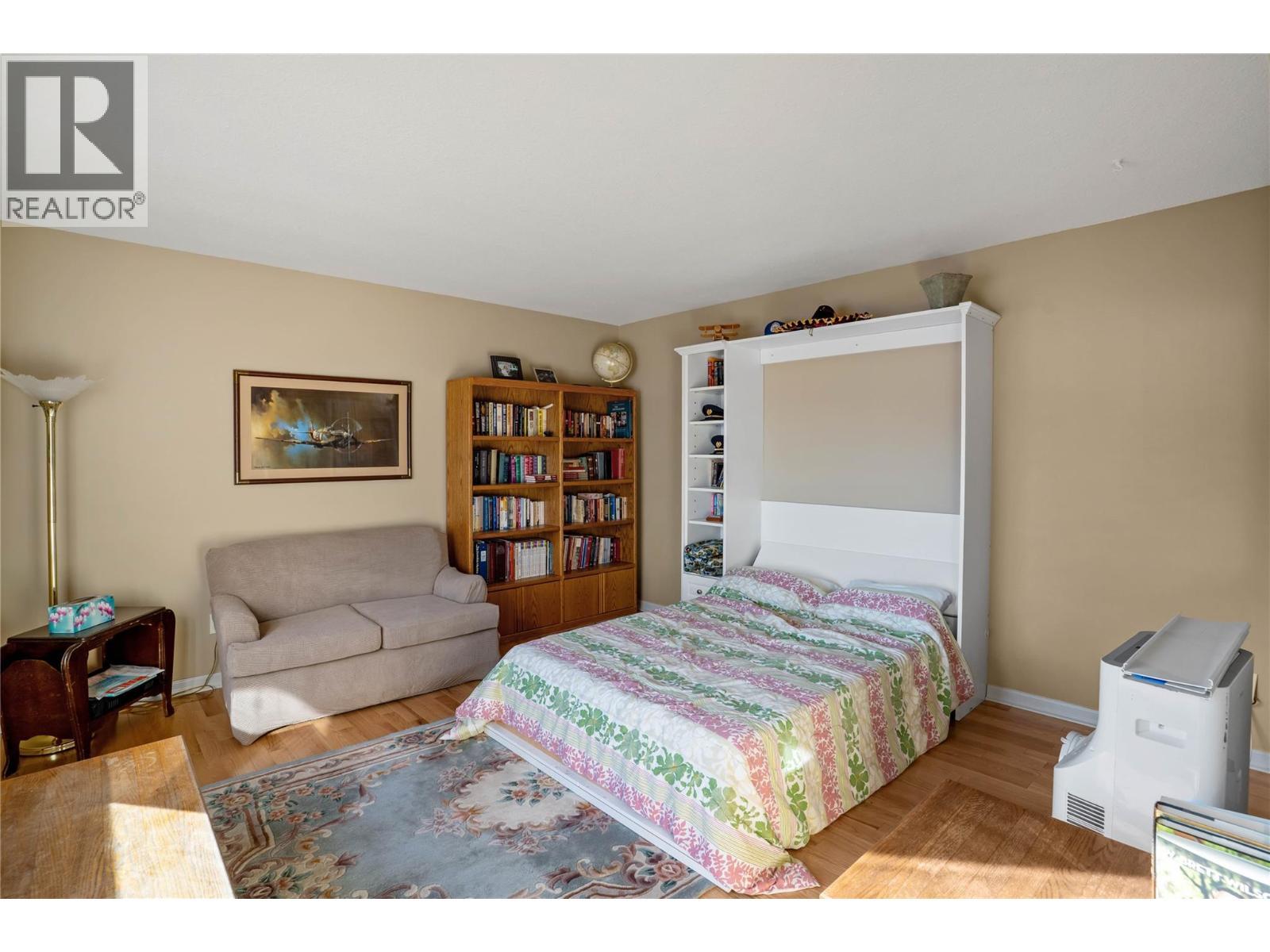 Upper level bedroom (or office/den) - 1988 Dewdney Road, Kelowna, BC - Indoor Photo Showing Bedroom