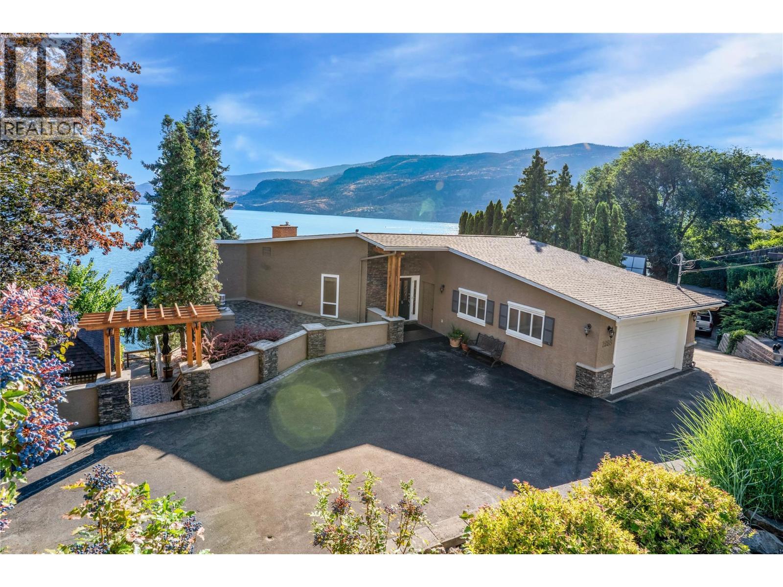 1988 Dewdney Road, Kelowna, BC - Outdoor With Body Of Water