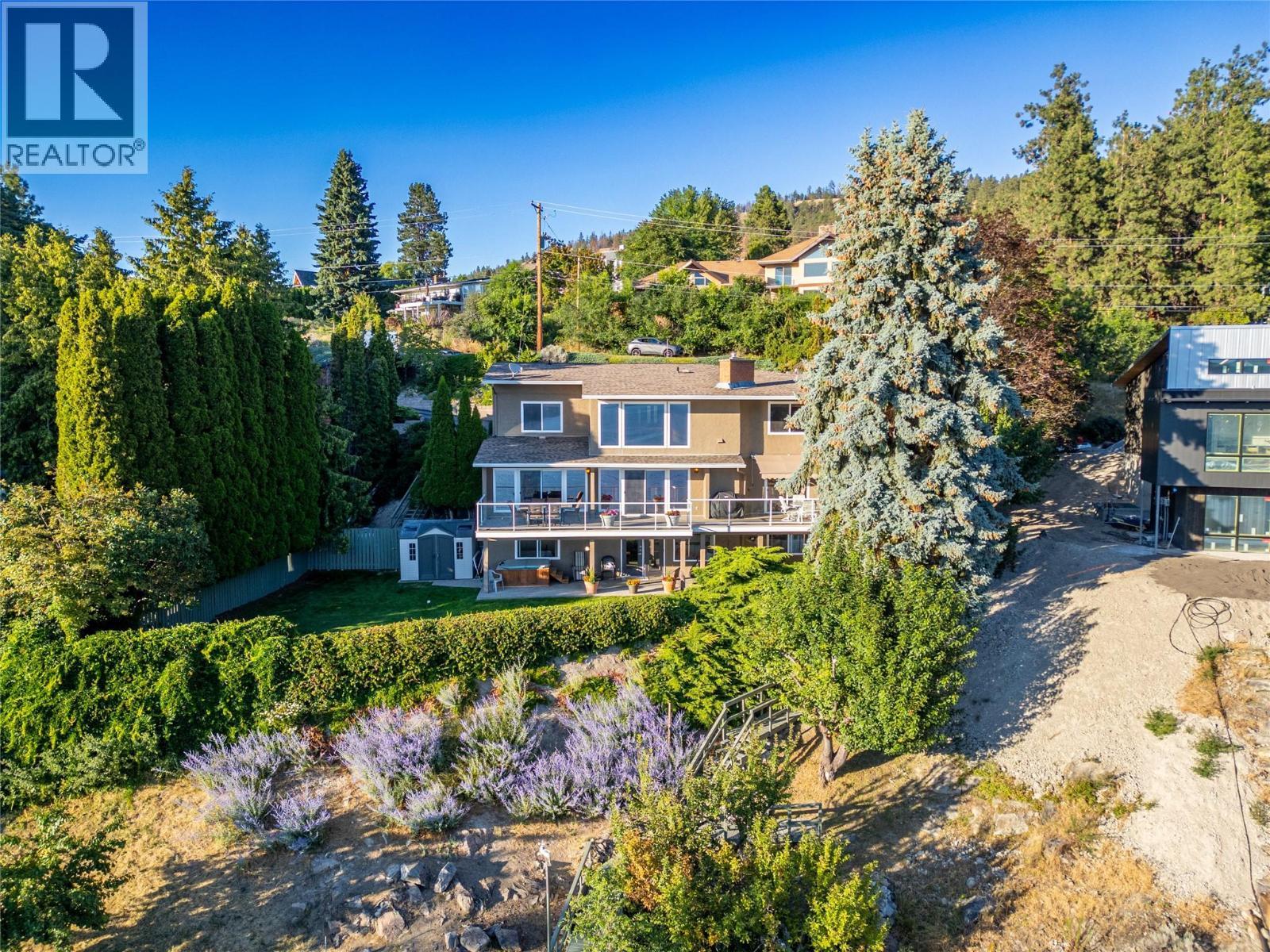 1988 Dewdney Road, Kelowna, BC - Outdoor