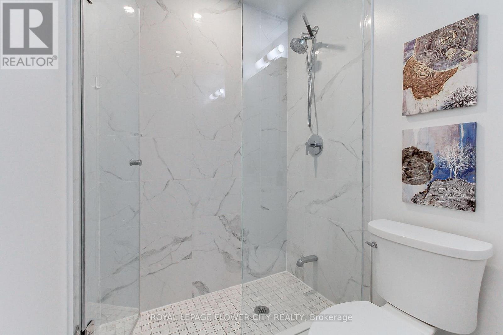 1502 - 105 Oneida Crescent, Richmond Hill, ON - Indoor Photo Showing Bathroom