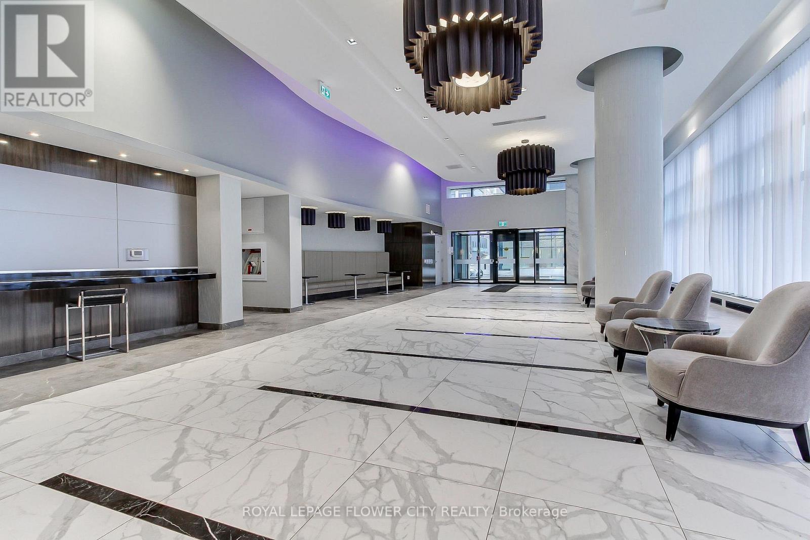 1502 - 105 Oneida Crescent, Richmond Hill, ON - Indoor Photo Showing Other Room