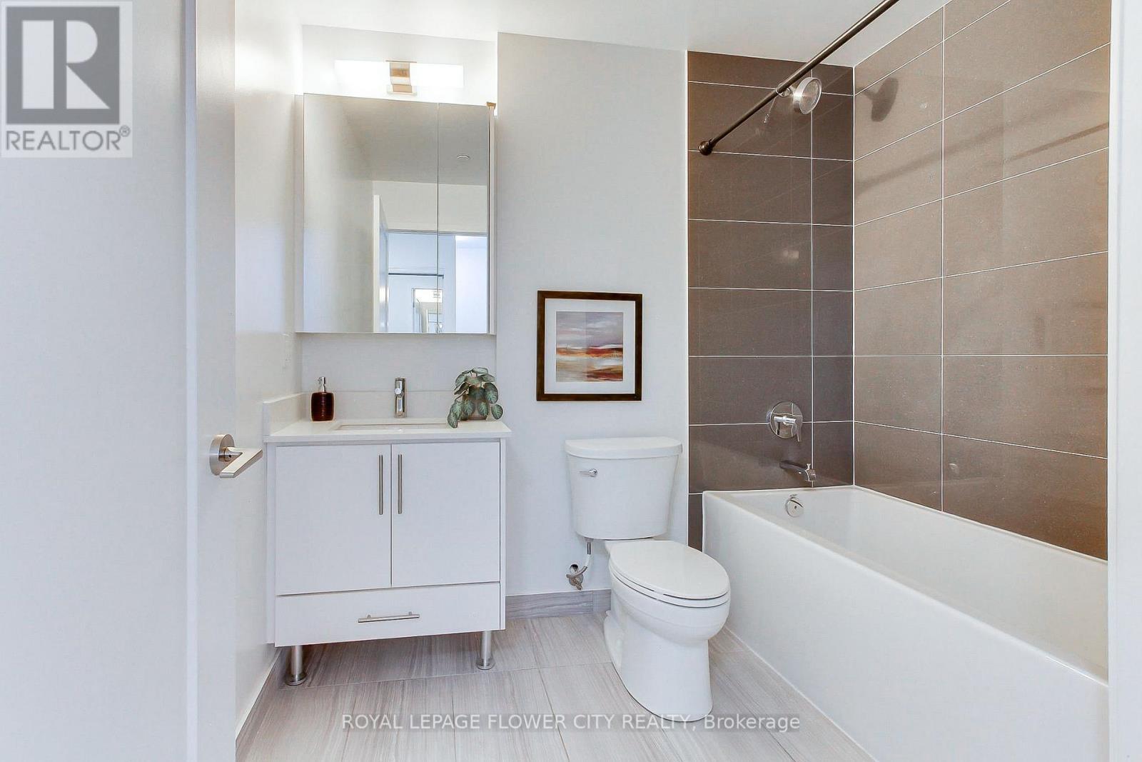1502 - 105 Oneida Crescent, Richmond Hill, ON - Indoor Photo Showing Bathroom