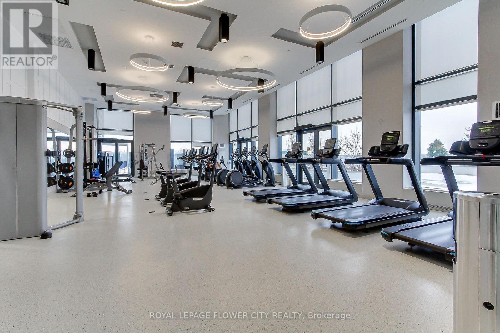 1502 - 105 Oneida Crescent, Richmond Hill, ON - Indoor Photo Showing Gym Room