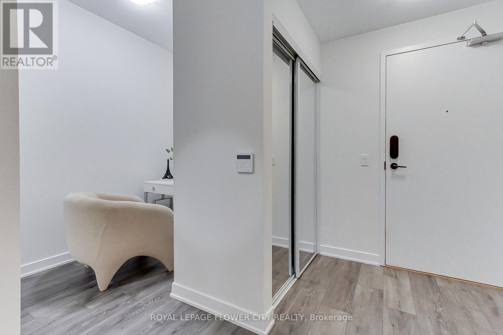 1502 - 105 Oneida Crescent, Richmond Hill, ON - Indoor Photo Showing Other Room