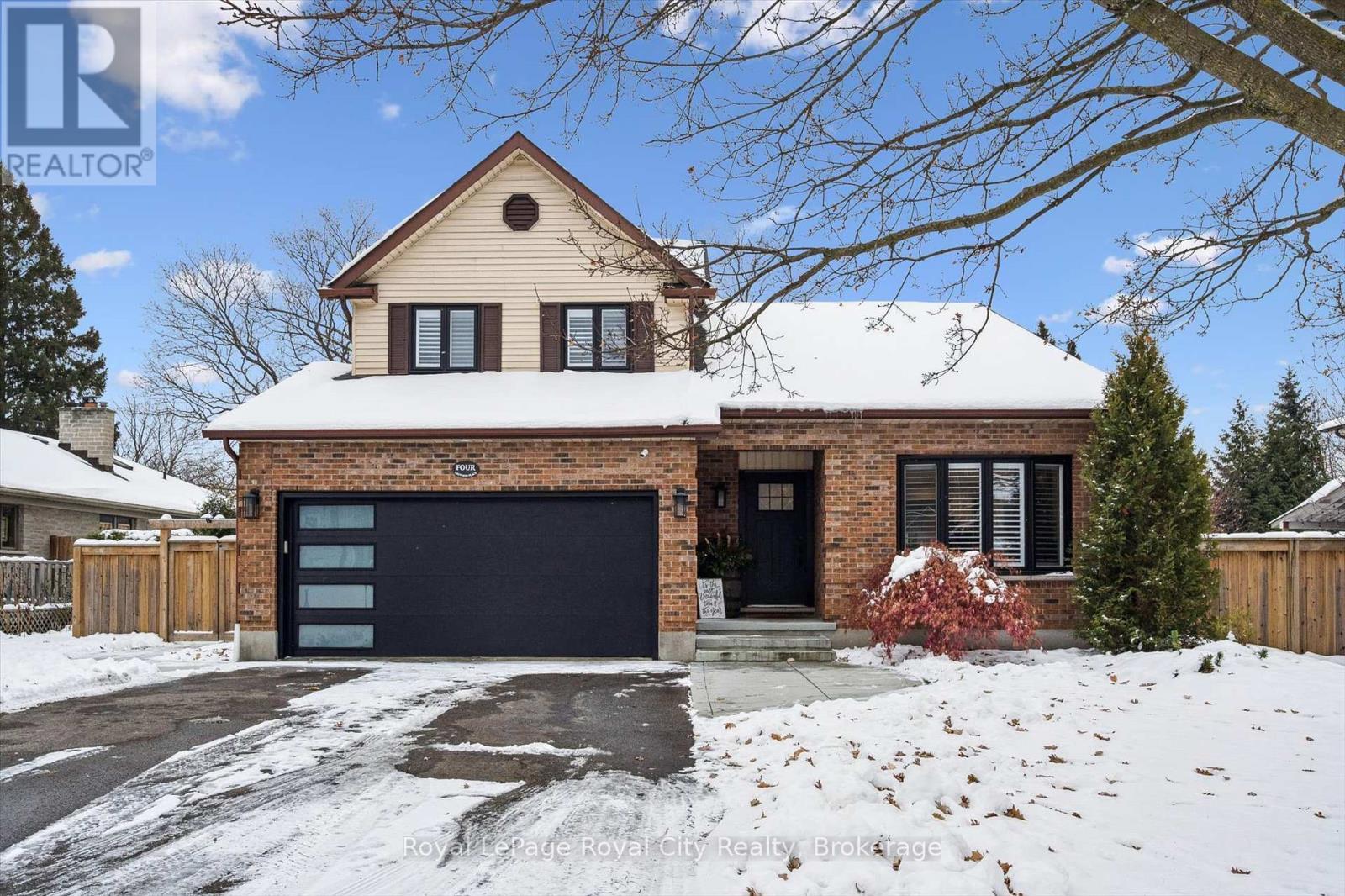 4 Gryphon Place, Guelph (Kortright West), ON - Outdoor