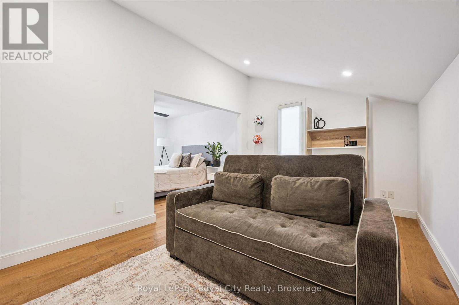 Bedroom 2 - 4 Gryphon Place, Guelph (Kortright West), ON - Indoor Photo Showing Other Room