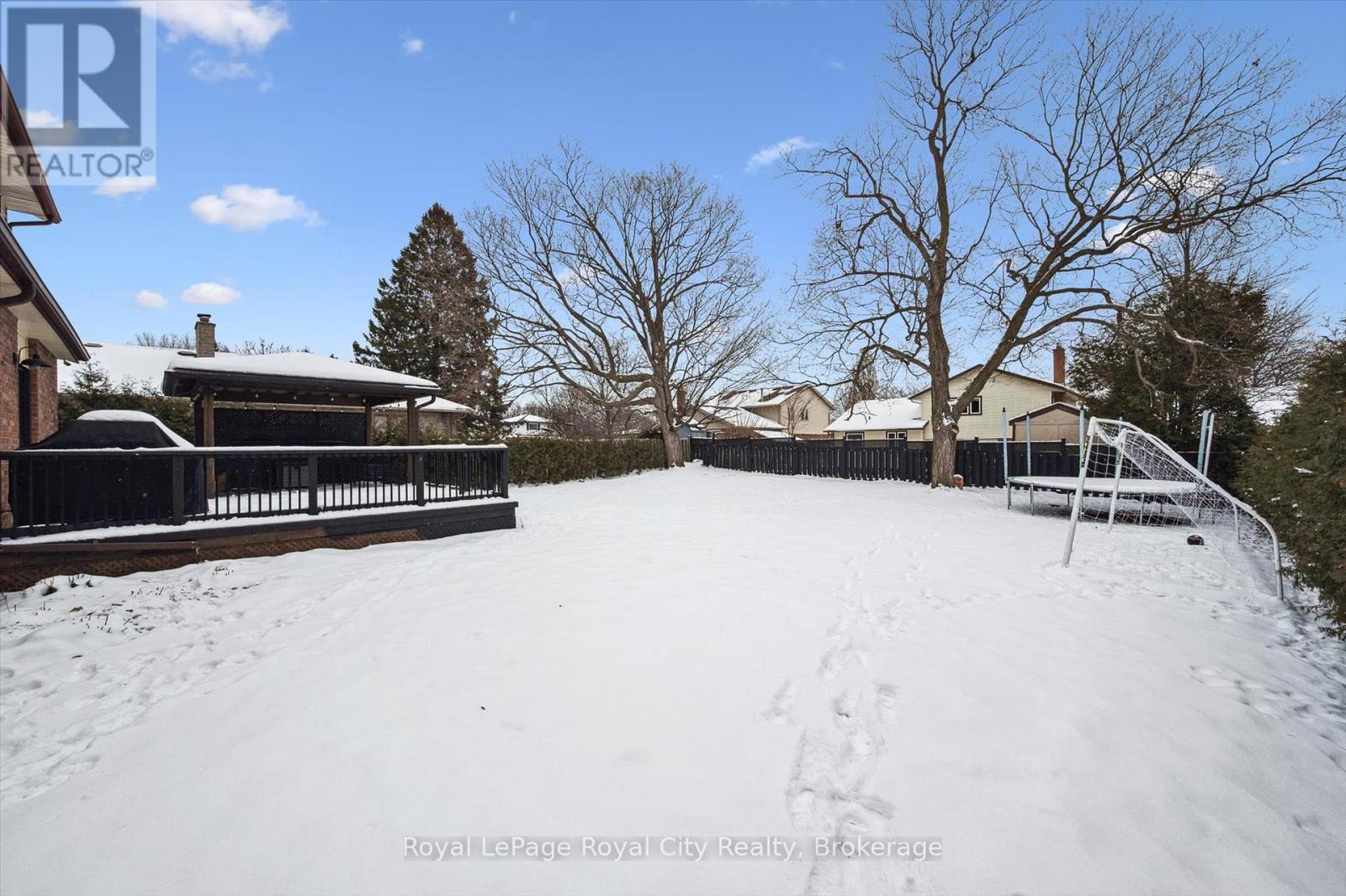 4 Gryphon Place, Guelph (Kortright West), ON - Outdoor