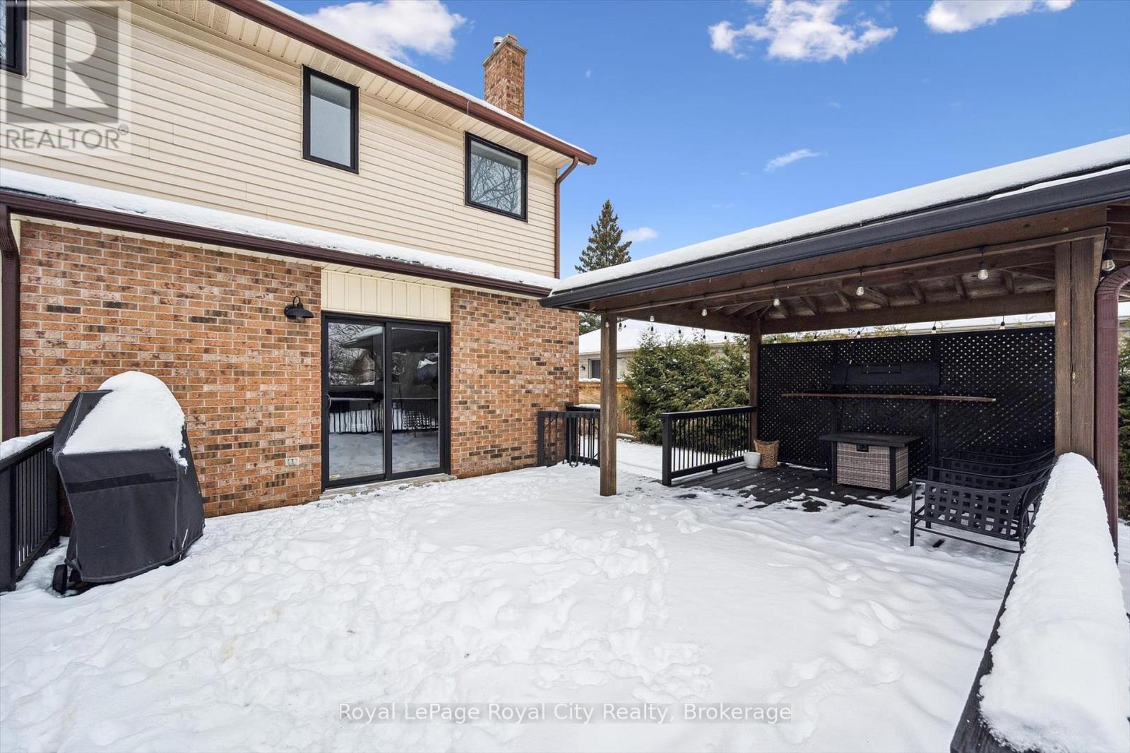 4 Gryphon Place, Guelph (Kortright West), ON - Outdoor With Exterior