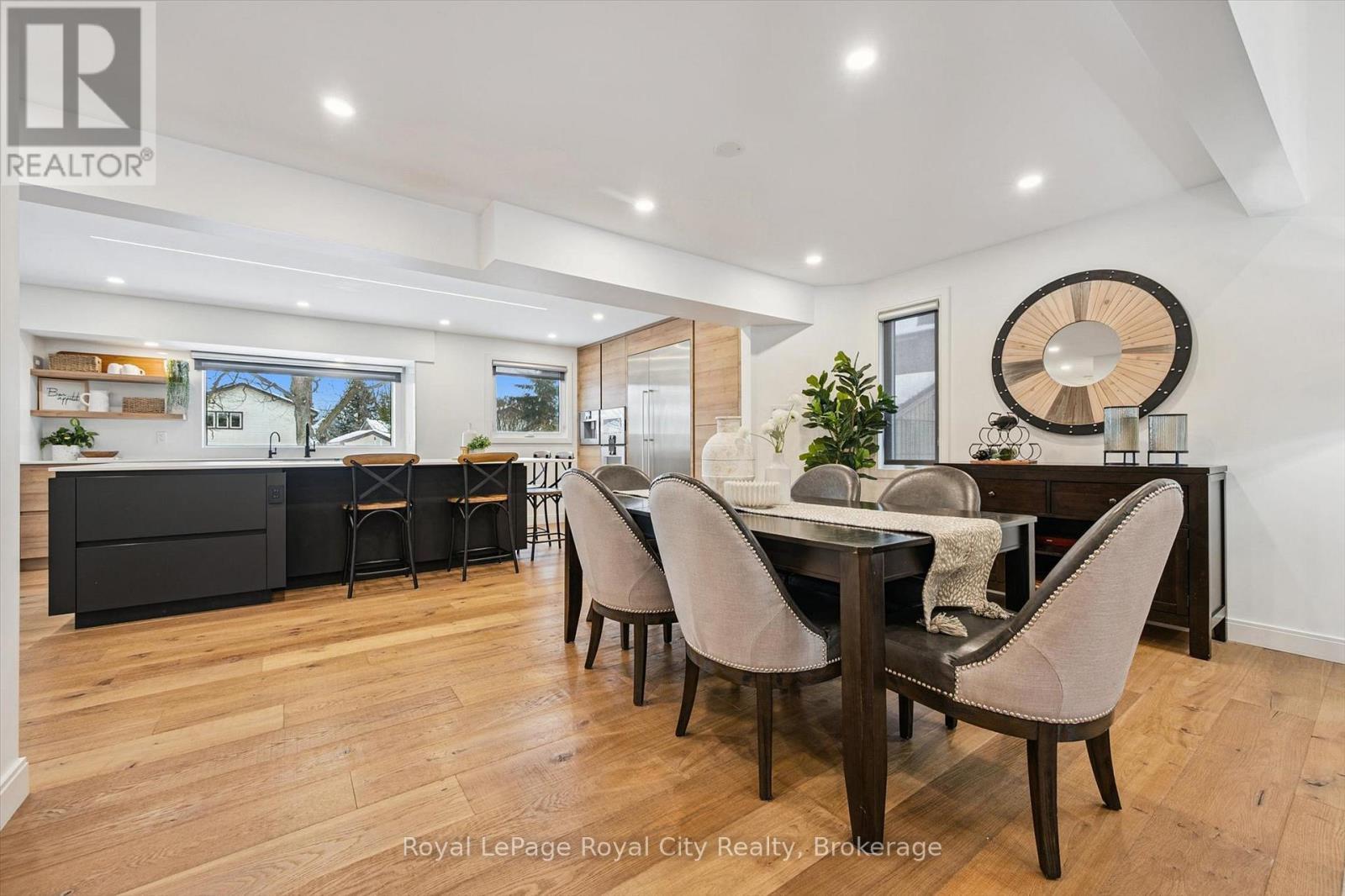 Dining Room - 4 Gryphon Place, Guelph (Kortright West), ON - Indoor Photo Showing Dining Room