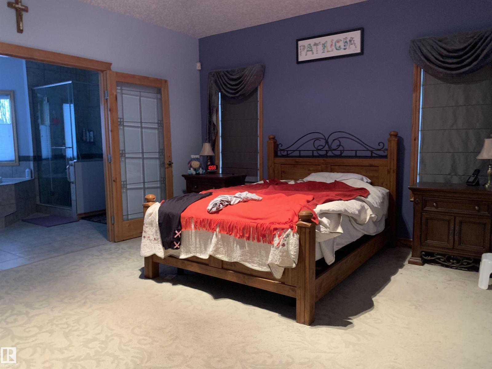 57 Longview Dr, Spruce Grove, AB - Indoor Photo Showing Bedroom
