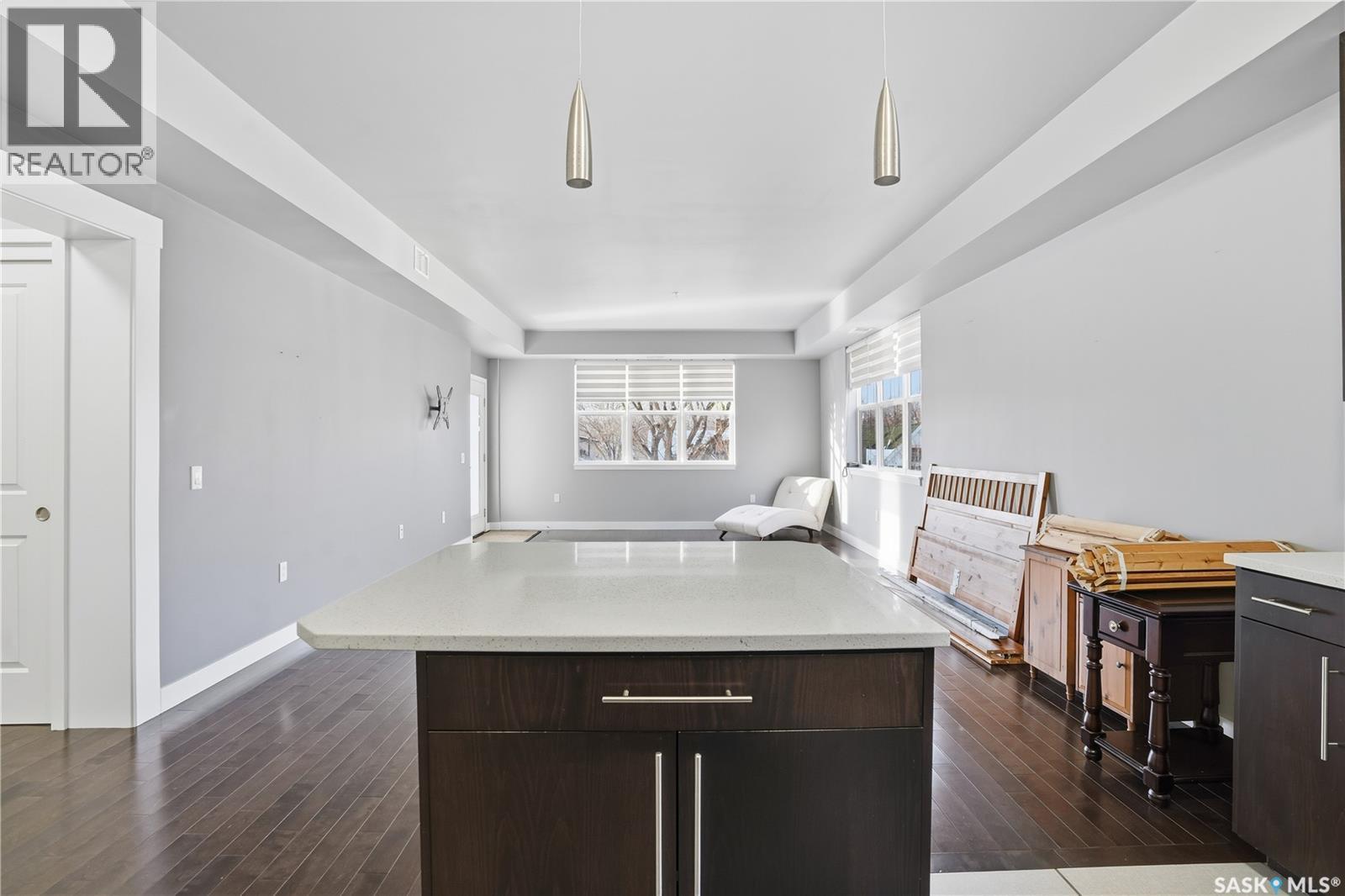 305 2255 Angus Street, Regina, SK - Indoor Photo Showing Kitchen