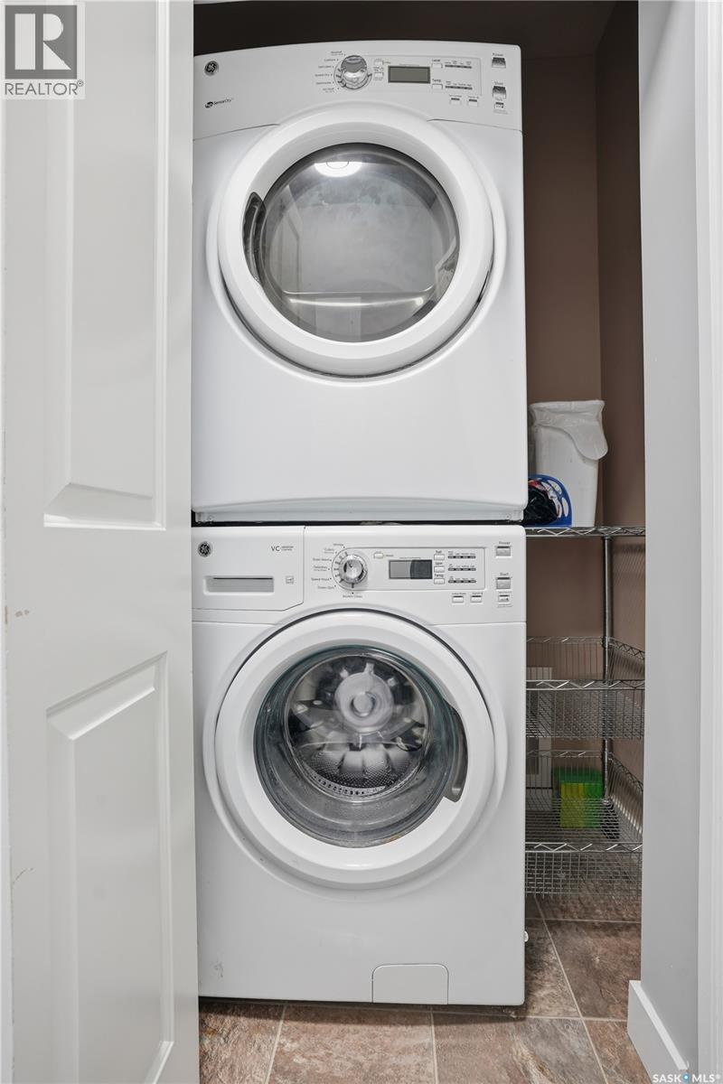 305 2255 Angus Street, Regina, SK - Indoor Photo Showing Laundry Room