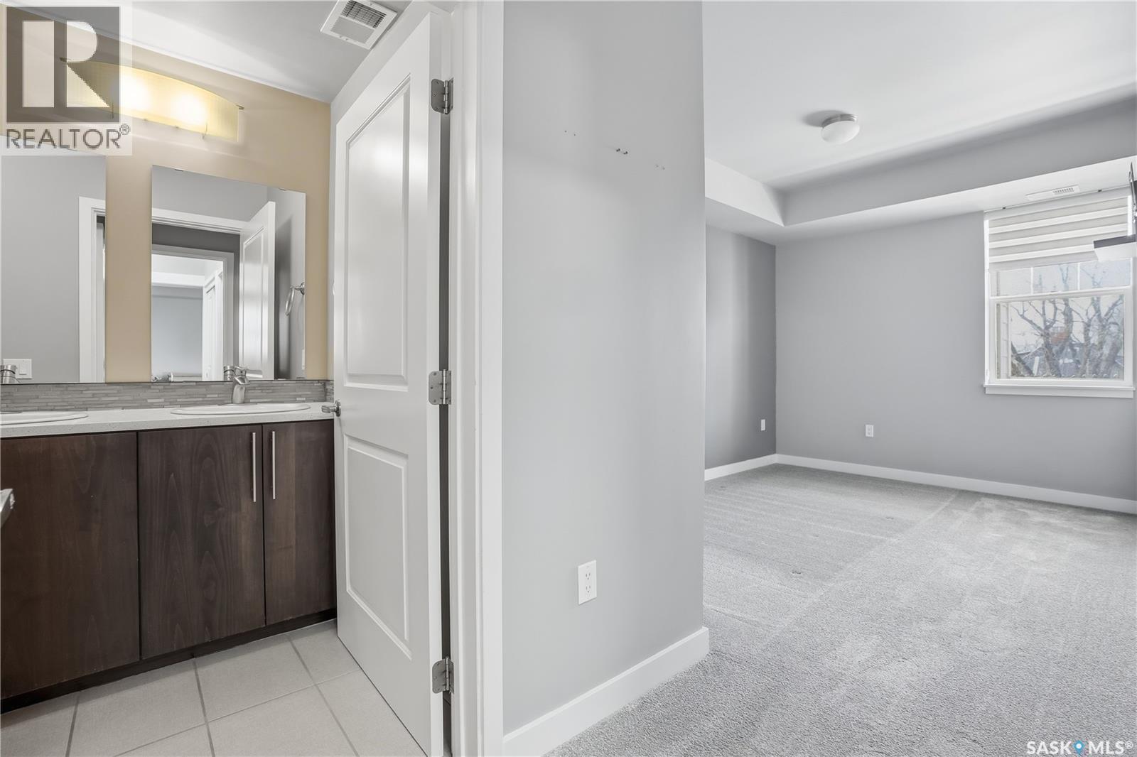 305 2255 Angus Street, Regina, SK - Indoor Photo Showing Bathroom