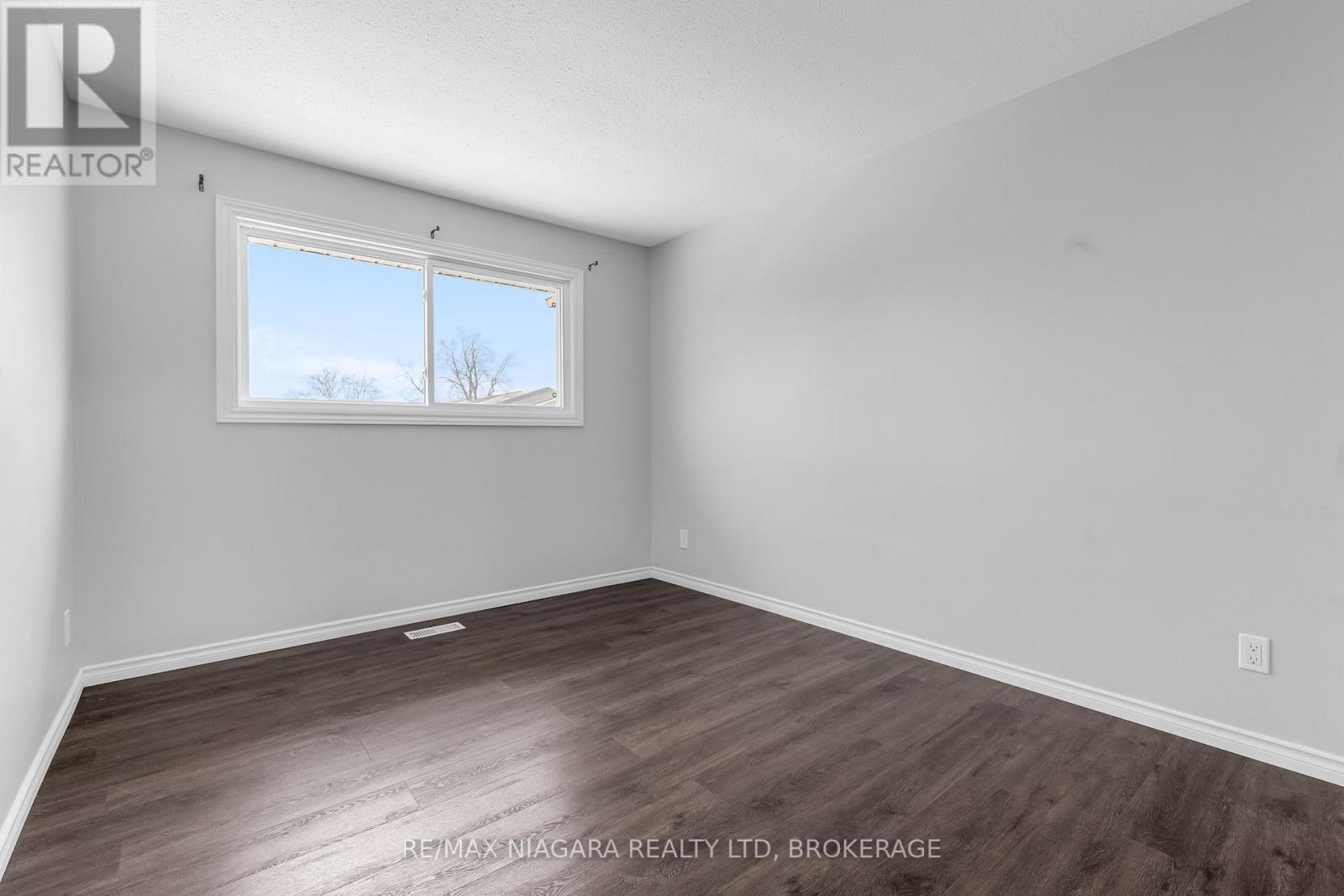 244 - 100 Brownleigh Avenue, Welland (Welland Downtown), ON - Indoor Photo Showing Other Room