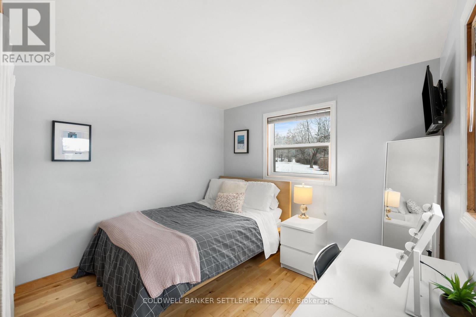 225 Mile Point Road, Drummond/North Elmsley, ON - Indoor Photo Showing Bedroom