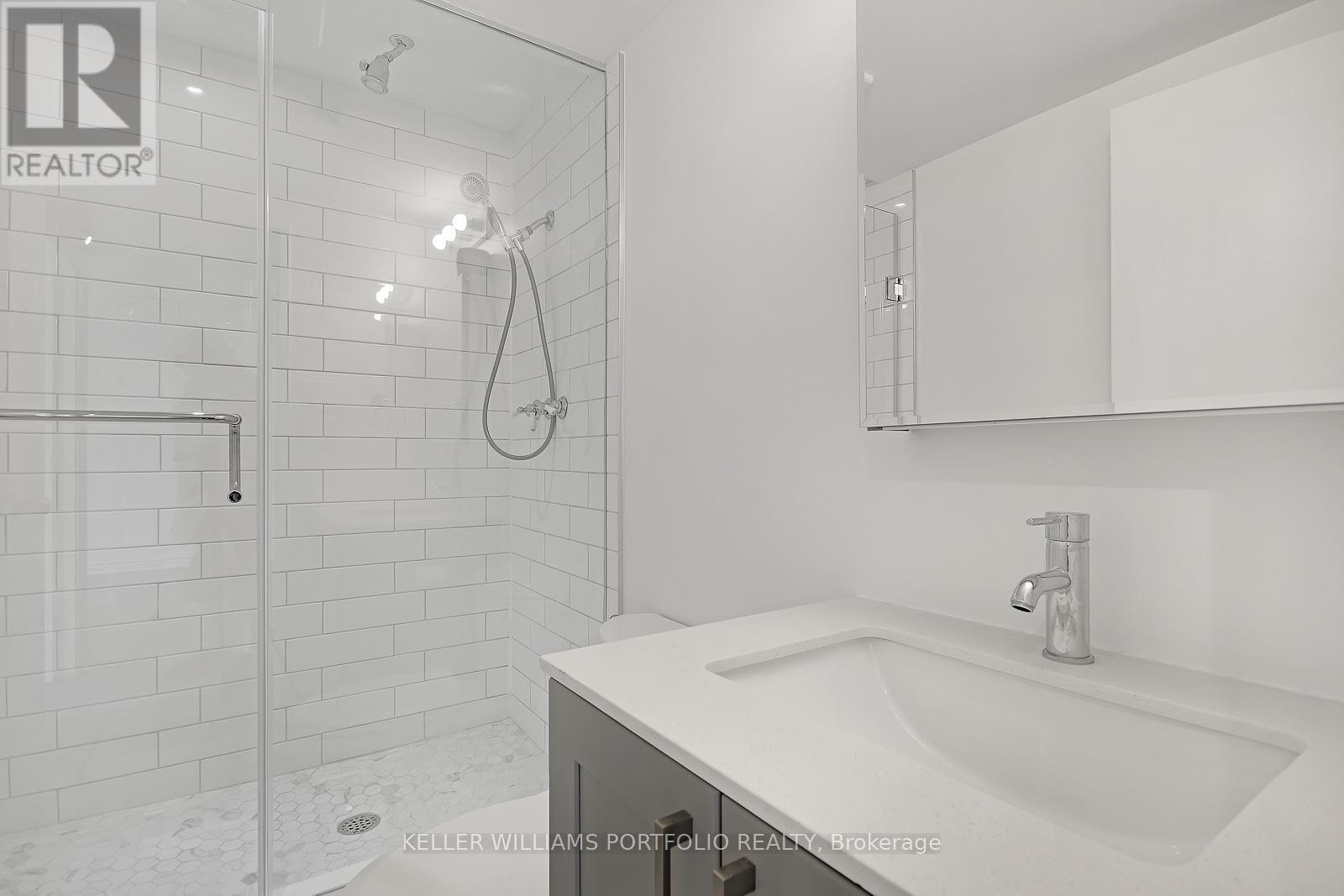 1704 - 914 Yonge Street, Toronto, ON - Indoor Photo Showing Bathroom