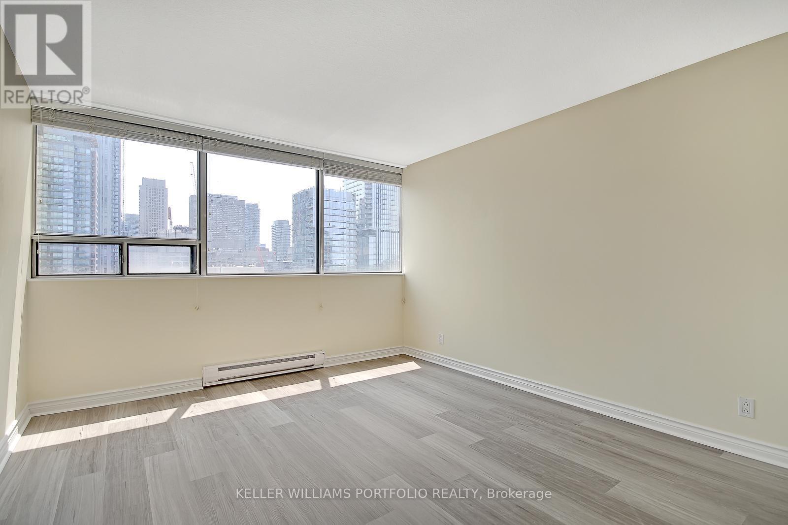 1704 - 914 Yonge Street, Toronto, ON - Indoor Photo Showing Other Room