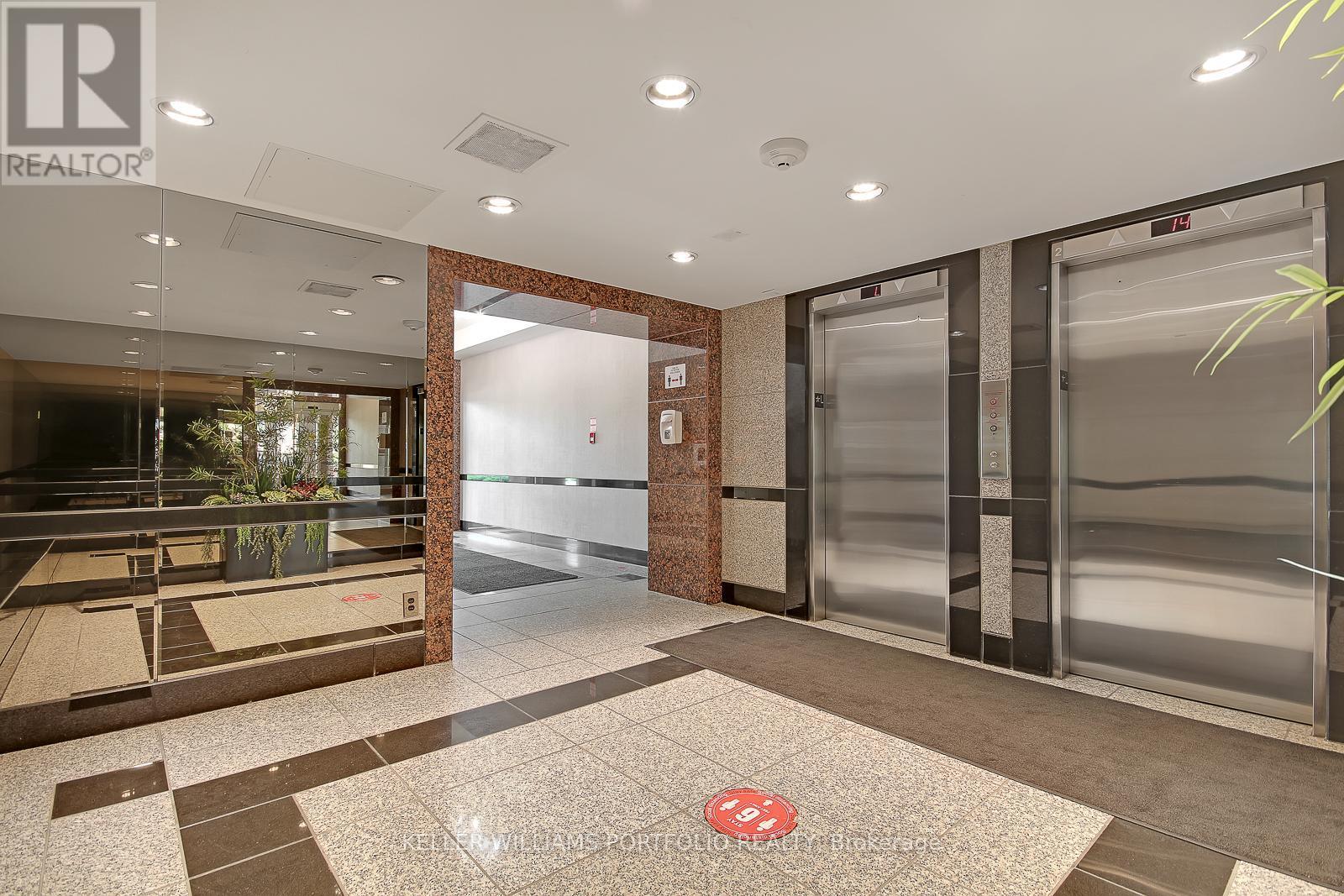 1704 - 914 Yonge Street, Toronto, ON - Indoor Photo Showing Other Room