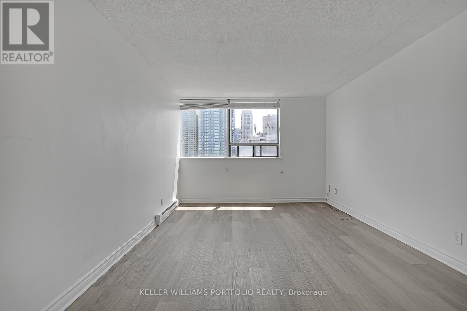 1704 - 914 Yonge Street, Toronto, ON - Indoor Photo Showing Other Room