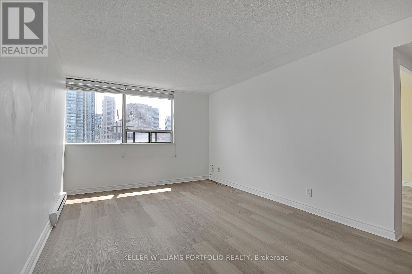 1704 - 914 Yonge Street, Toronto, ON - Indoor Photo Showing Other Room