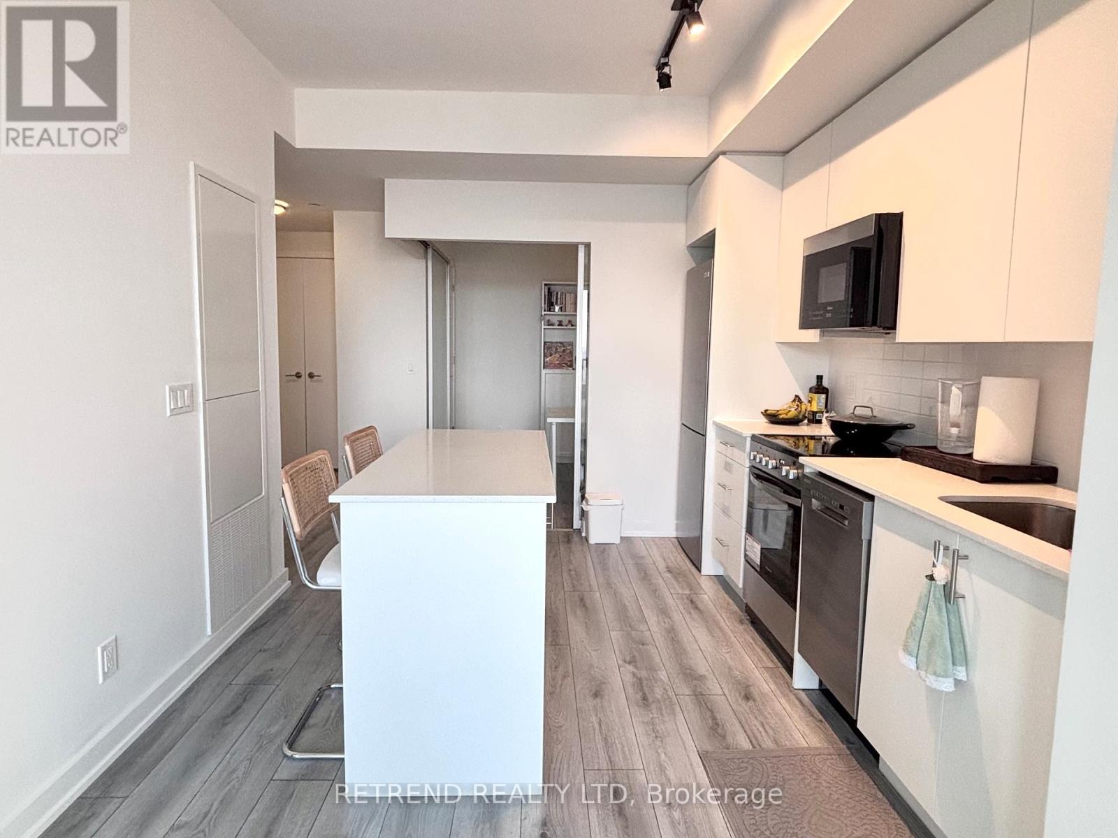 2101 - 15 Ellerslie Avenue, Toronto, ON - Indoor Photo Showing Kitchen