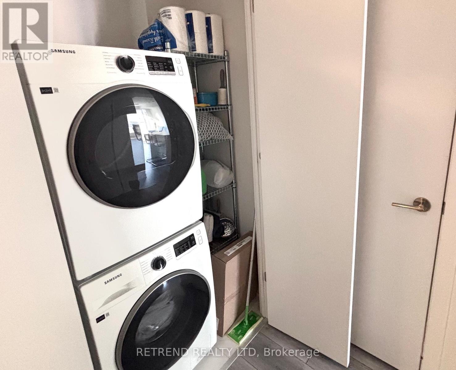 2101 - 15 Ellerslie Avenue, Toronto, ON - Indoor Photo Showing Laundry Room