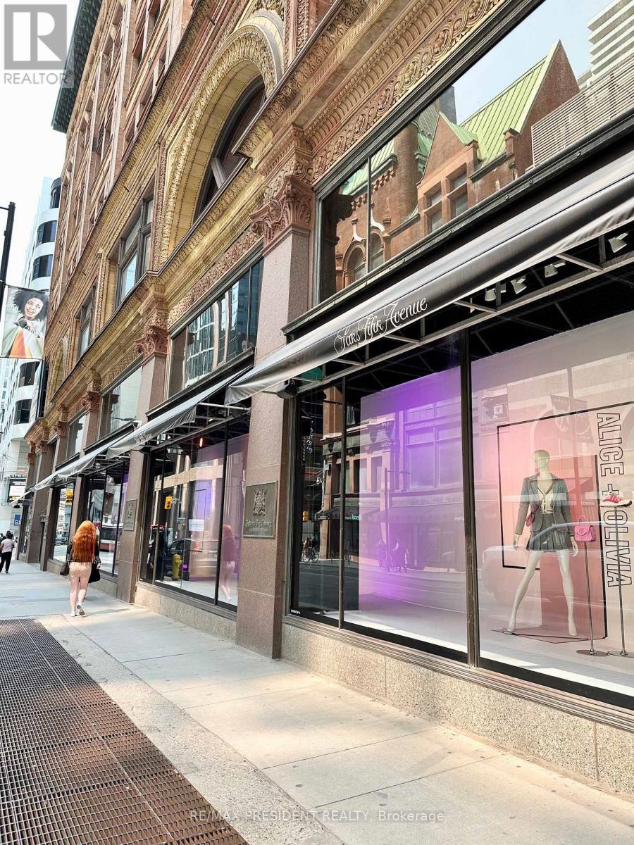 1310 - 197 Yonge Street, Toronto, ON -